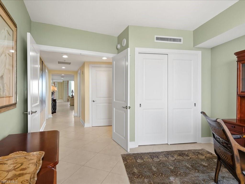1050 Borghese LN 1804 photo 22