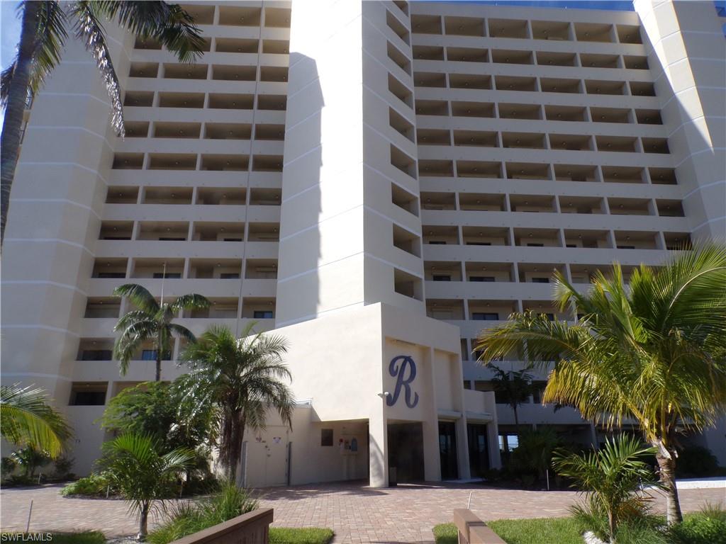View of apartment building / complex