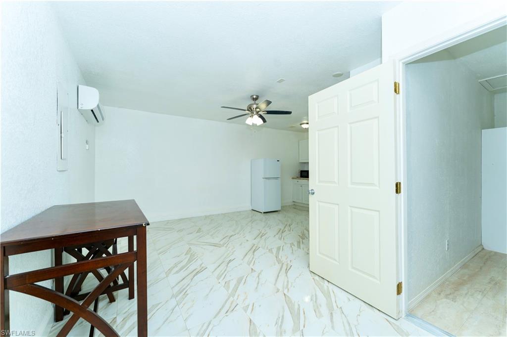 224 NE 9th TER photo 28