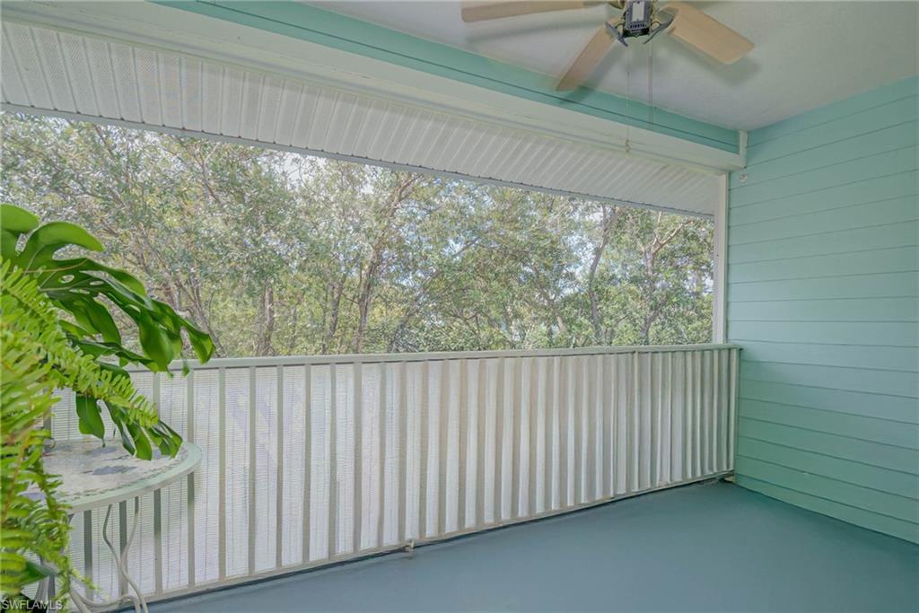 Balcony with ceiling fan