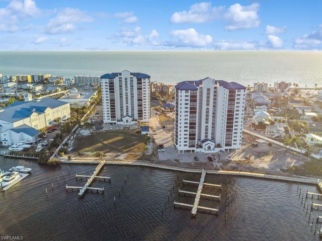 4753 Estero BLVD 804