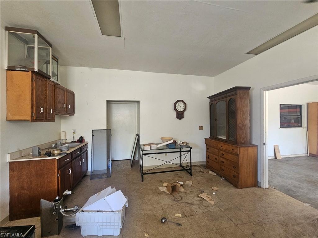 6830 Buckingham RD photo 13