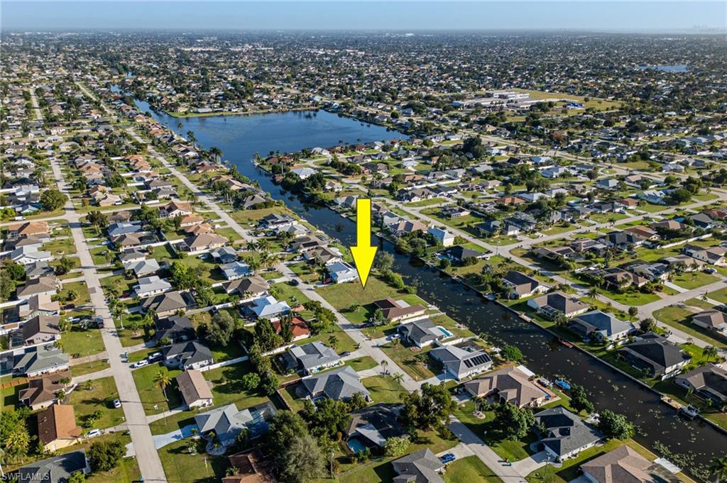 Aerial overview of property's location and Mohave Lake.