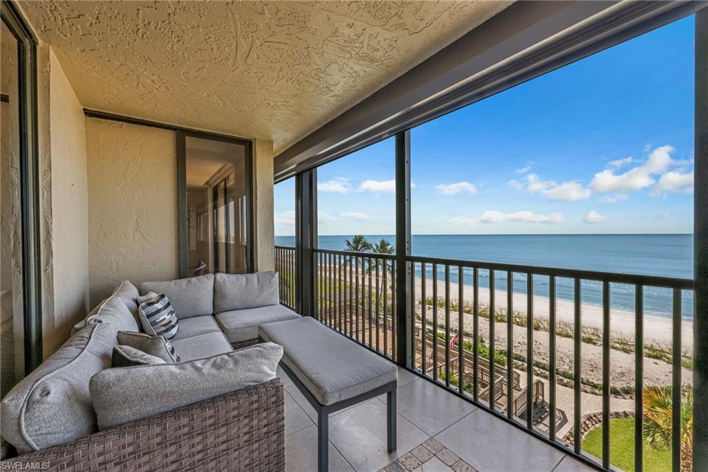 Lanai overlooking the Beach