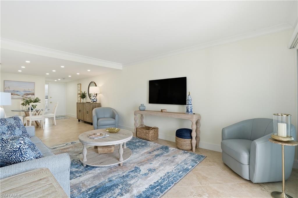 3443 Gulf Shore BLVD N 814