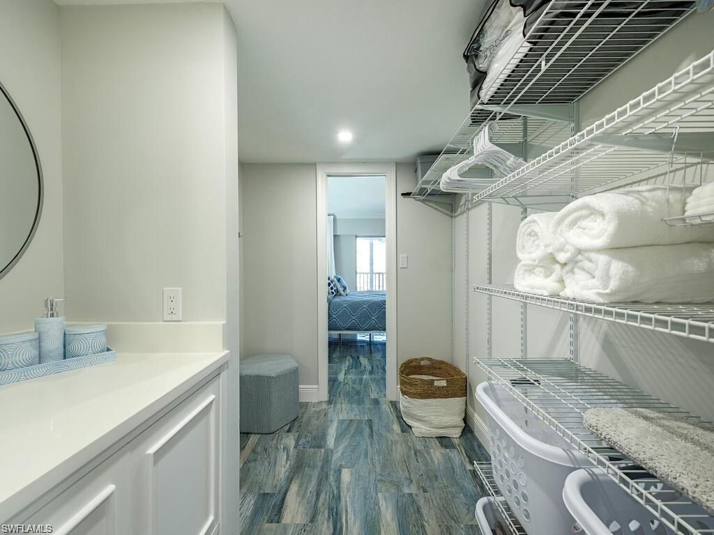 1 Bluebill AVE 703 photo 11