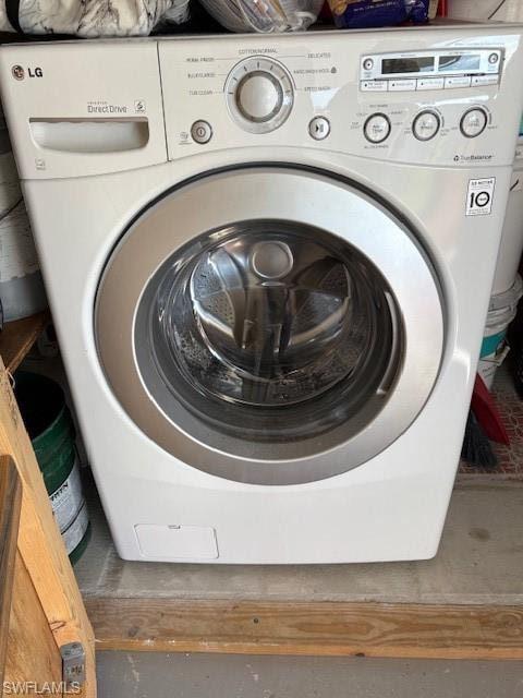 Laundry room featuring washer / clothes dryer