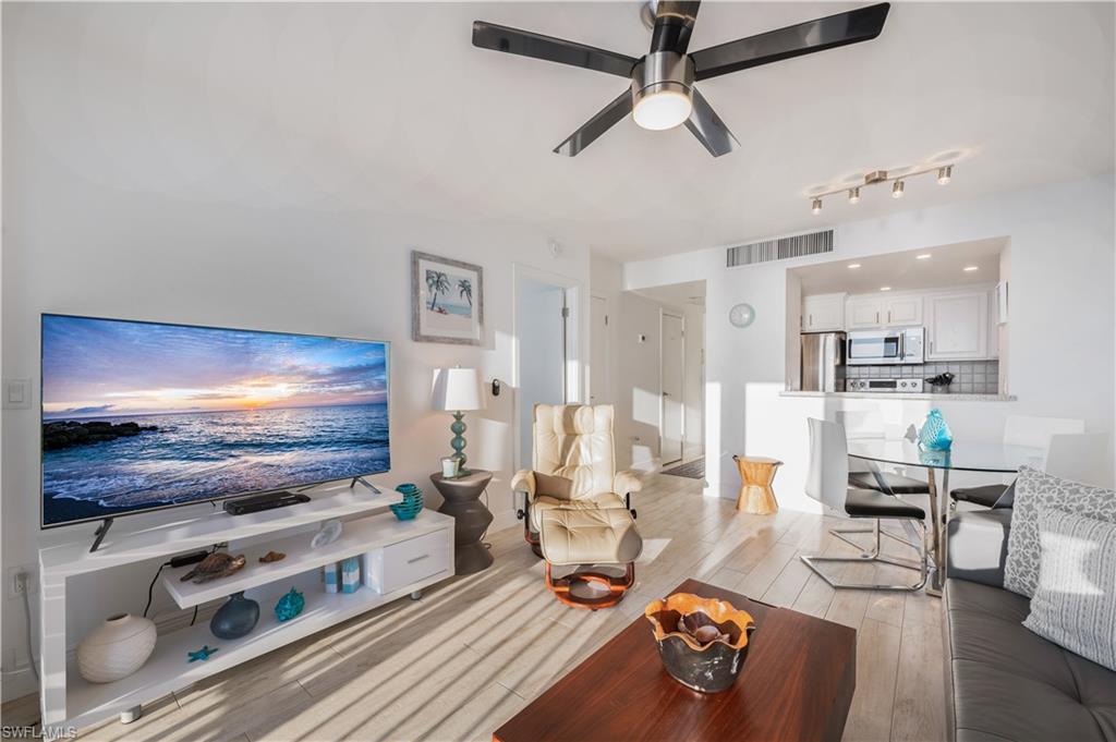 180 Seaview CT PH 1203 photo 6