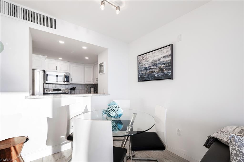 180 Seaview CT PH 1203 photo 10