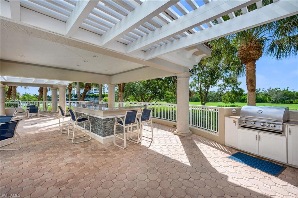 Vistas Poolside Grilling Area