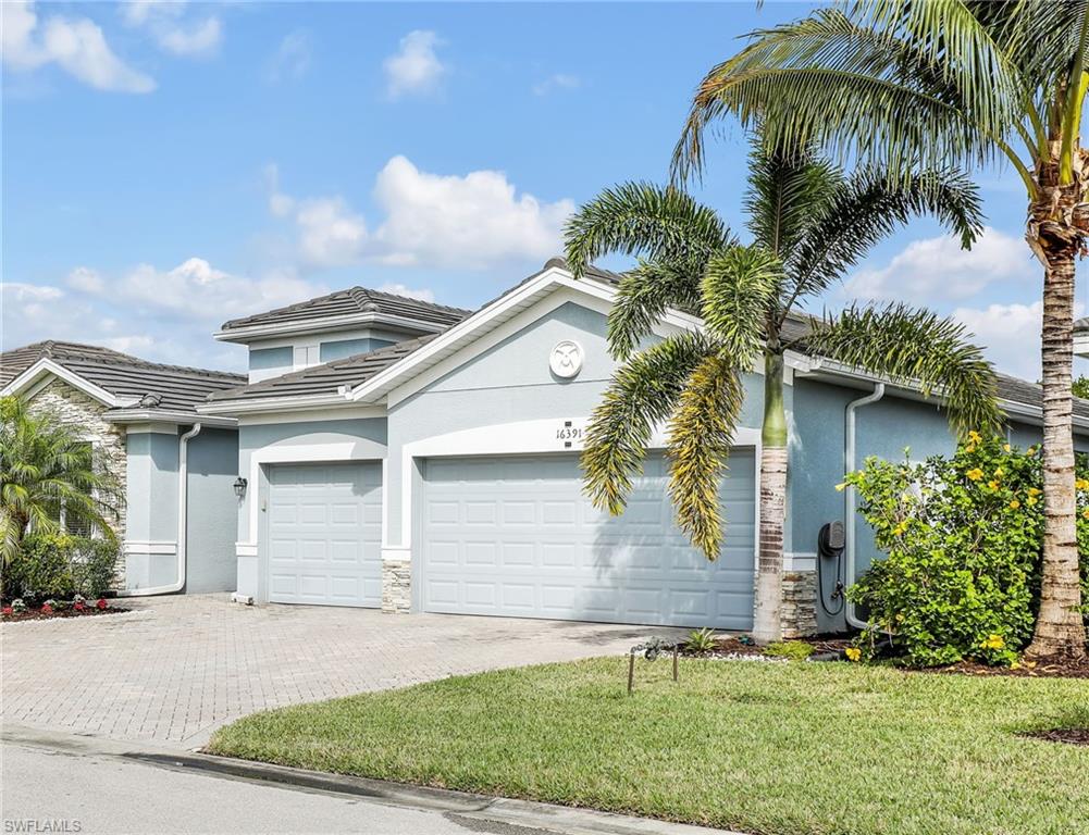 Big Home w/ 2445 sq ft and 3 CAR GARAGE