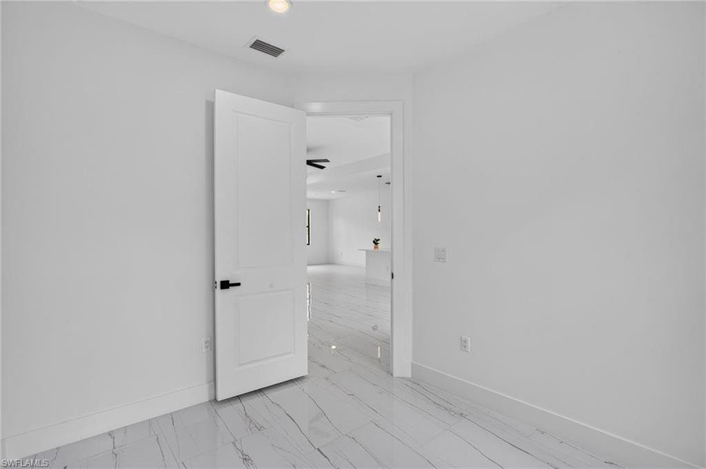 3434 27th AVE NE photo 11