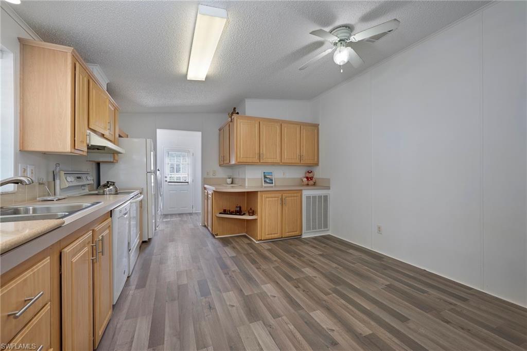 276 Grosbeak LN 276
