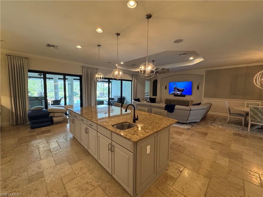 9470 Galliano TER photo 12