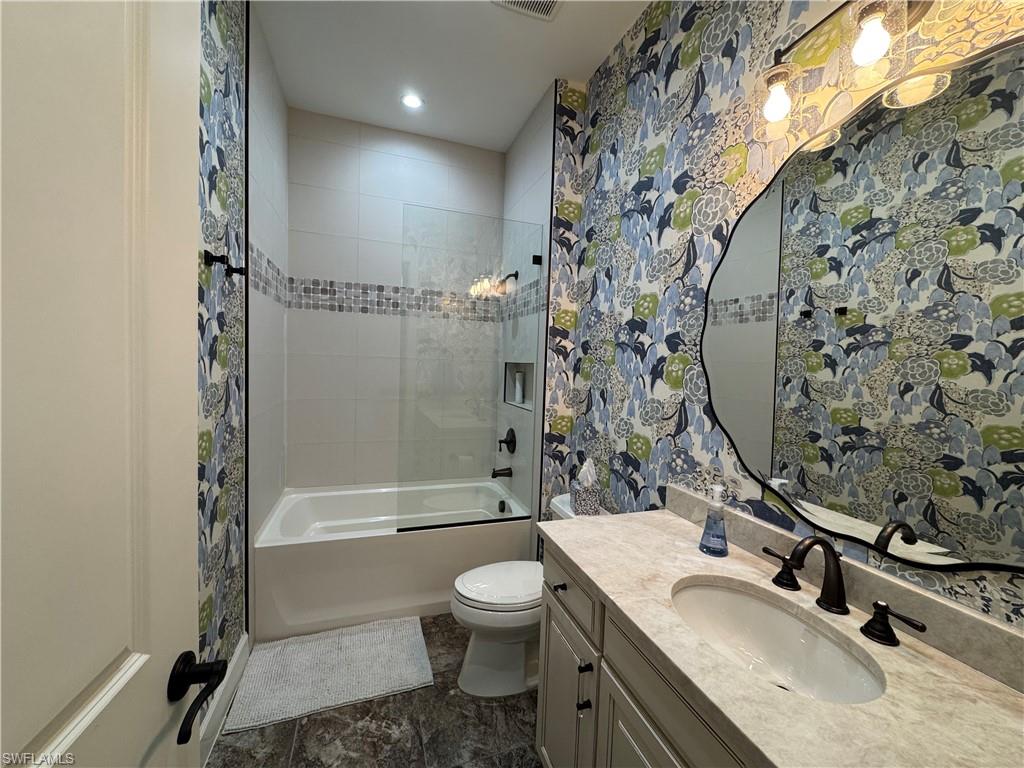 9470 Galliano TER photo 44