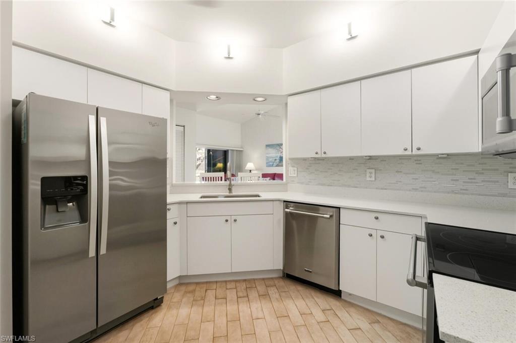 636 Windsor SQ 102 photo 7