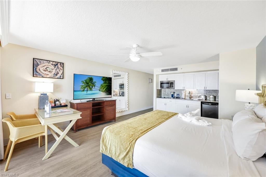 140 Estero BLVD 2105 photo 7