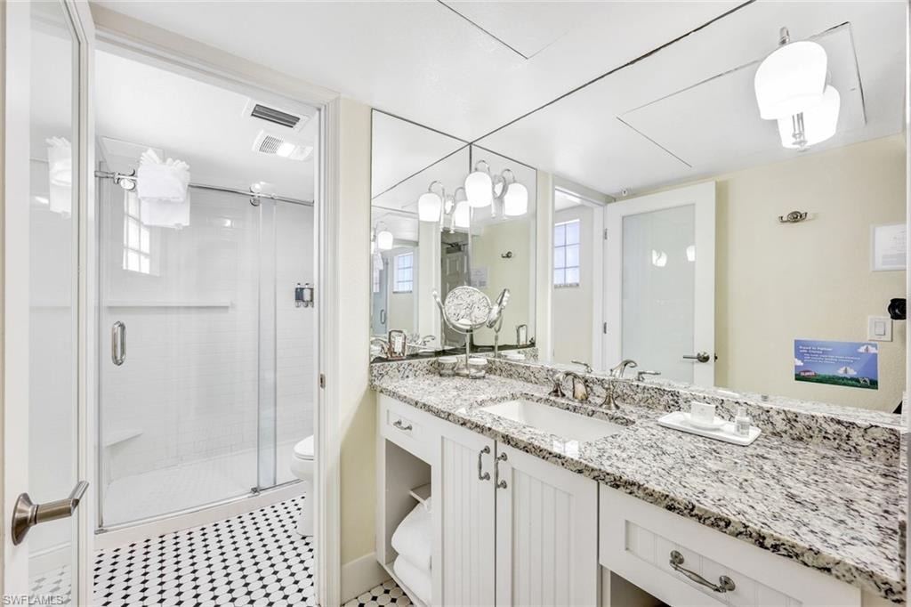 140 Estero BLVD 2105 photo 9