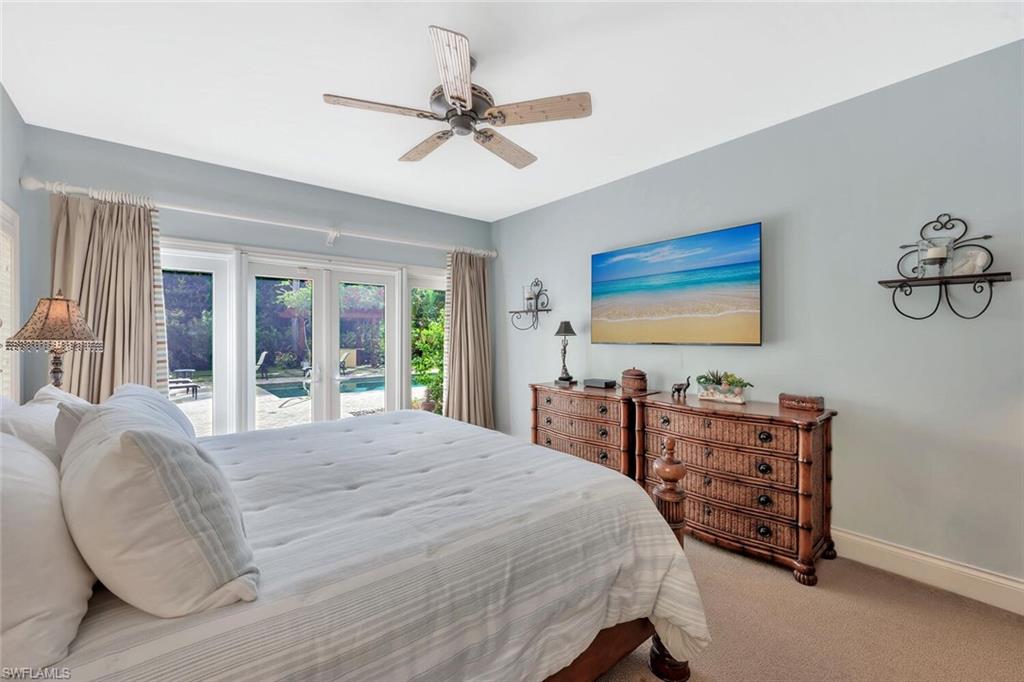 Primary Bedroom/King Bed