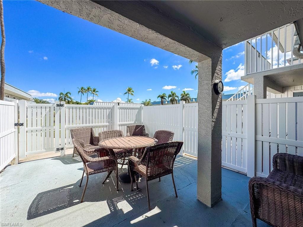 6777 Winkler RD 150 photo 16