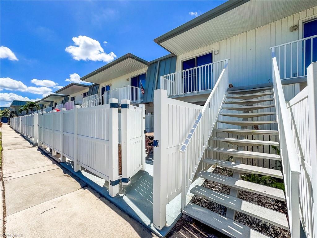 steps up to second floor balcony and bedroom