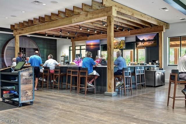 Barrel House Bar