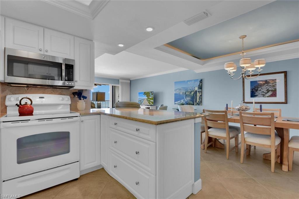 3443 Gulf Shore BLVD N 710 photo 10