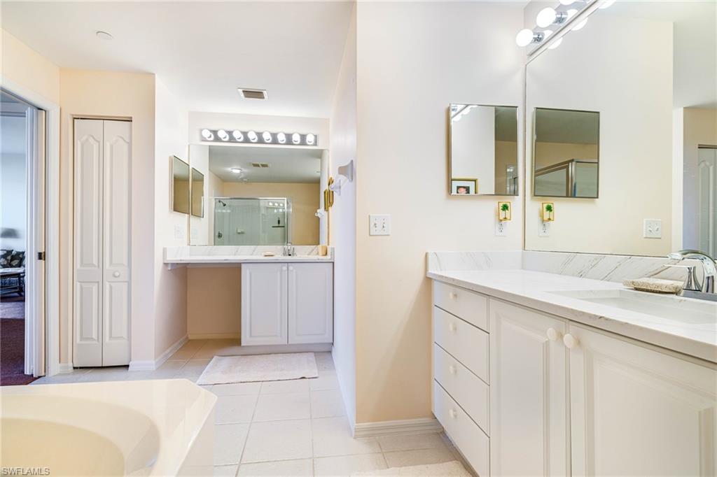14815 Laguna DR 702 photo 21