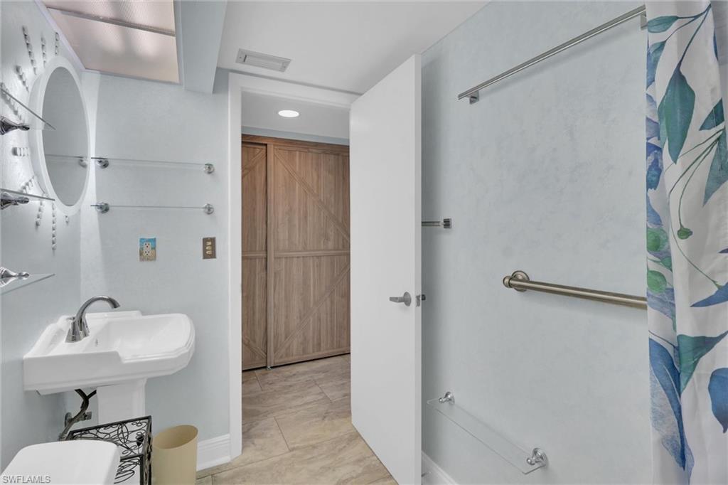 4604 Flagship DR 305 photo 15