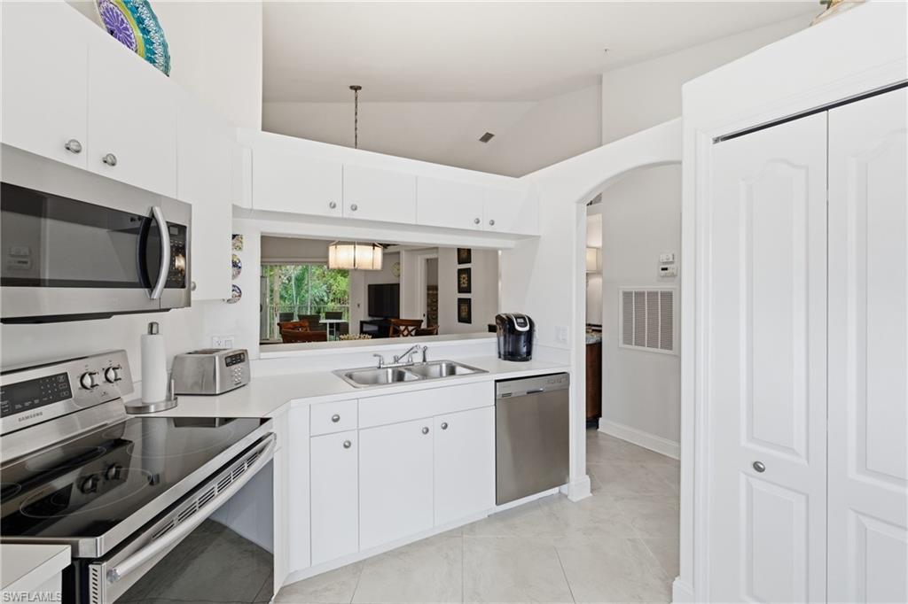 1295 Sweetwater CV 8203