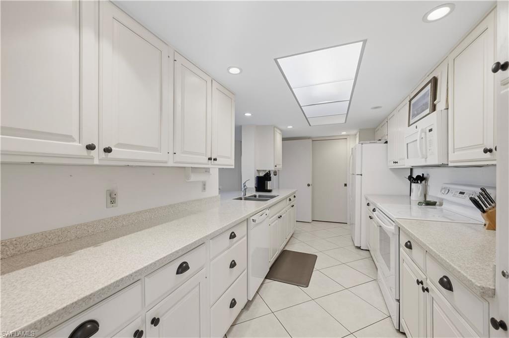11 Bluebill AVE 404 photo 33