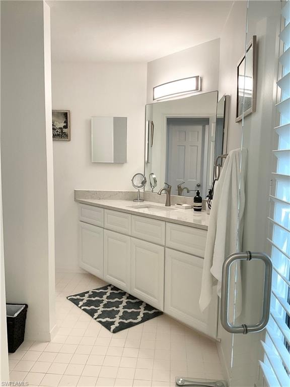 Primary bathroom has a tub/shower