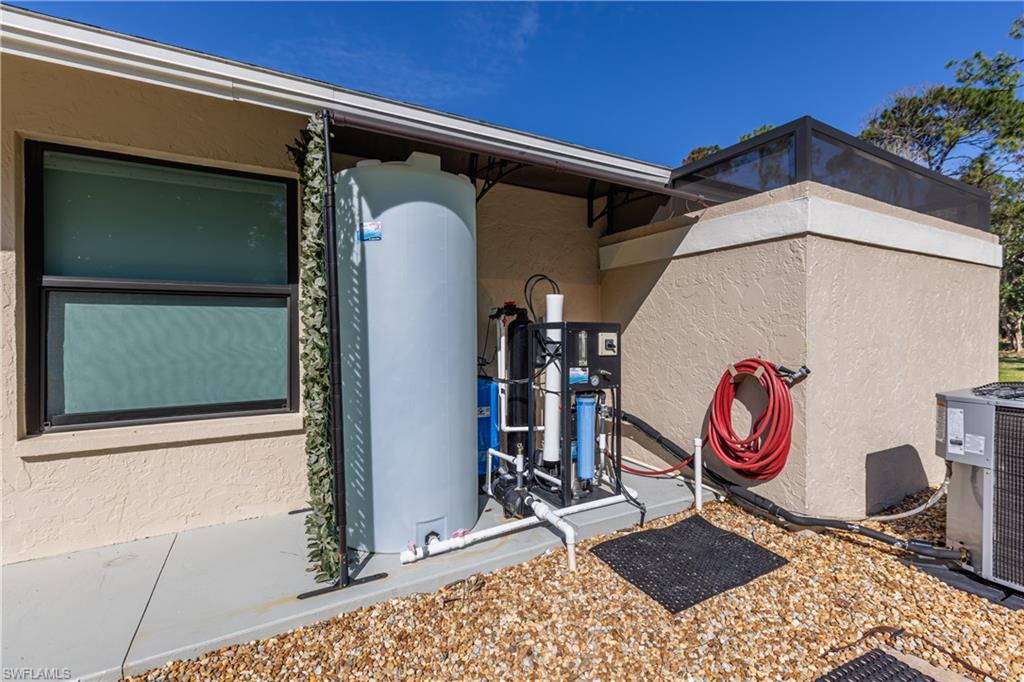 Reverse osmosis water filtration system