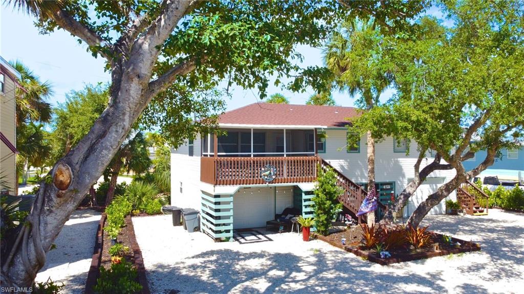 Classic Beach Duplex VIRTUALLY EDITED