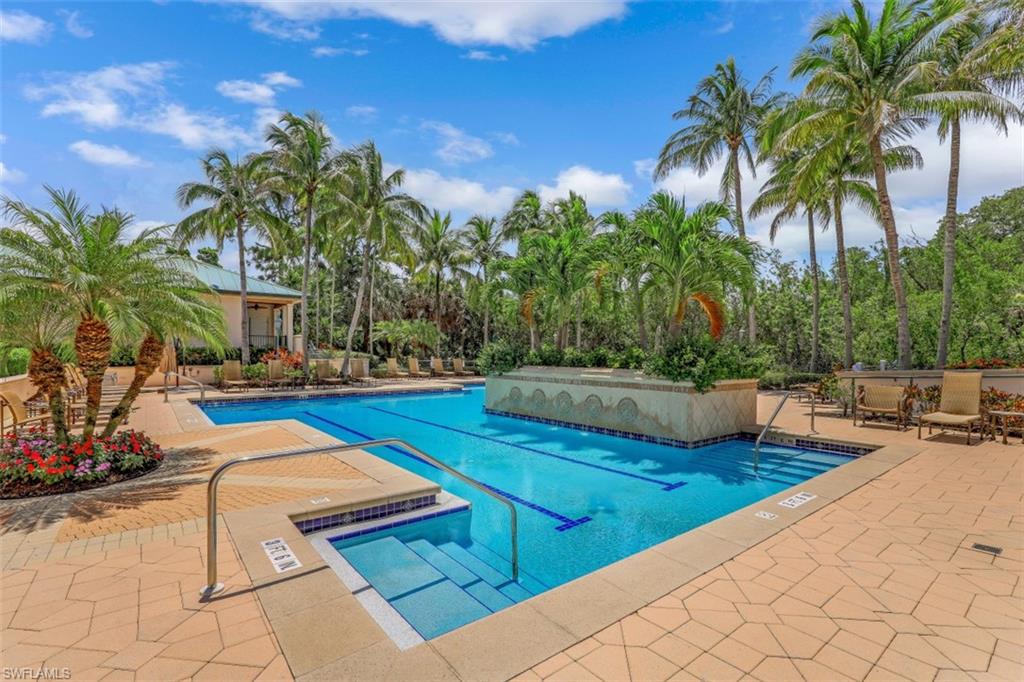 Calypso Club pool and hot tub