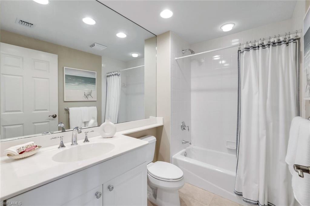 ensuite bath guest 2
