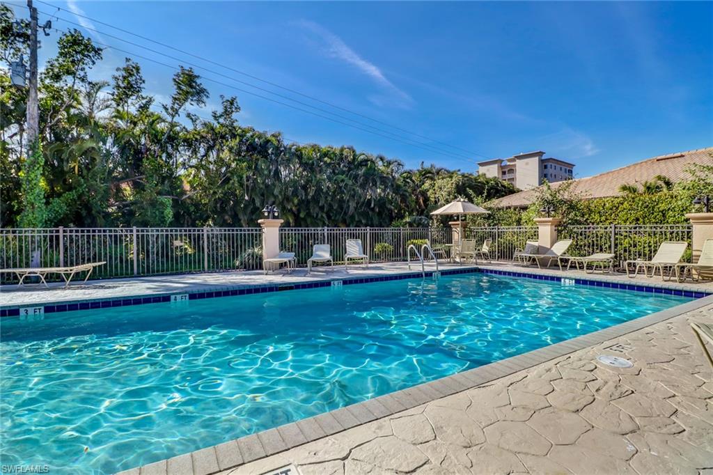 14819 Laguna DR 501 photo 43