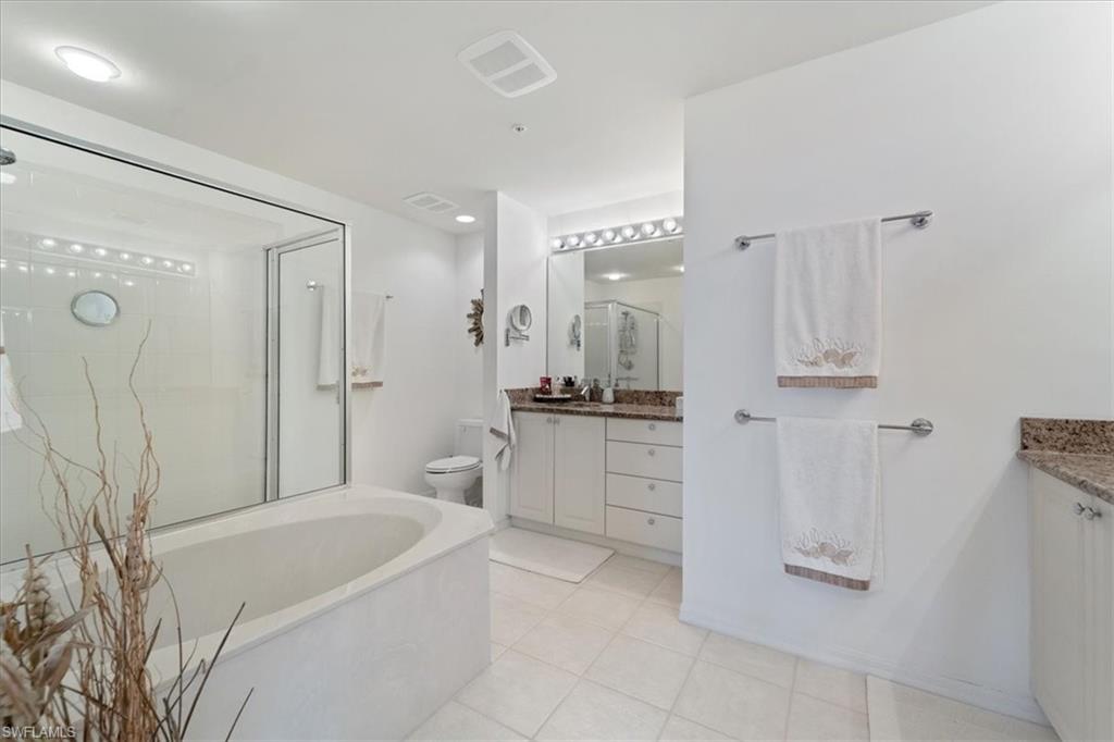 14819 Laguna DR 501 photo 30