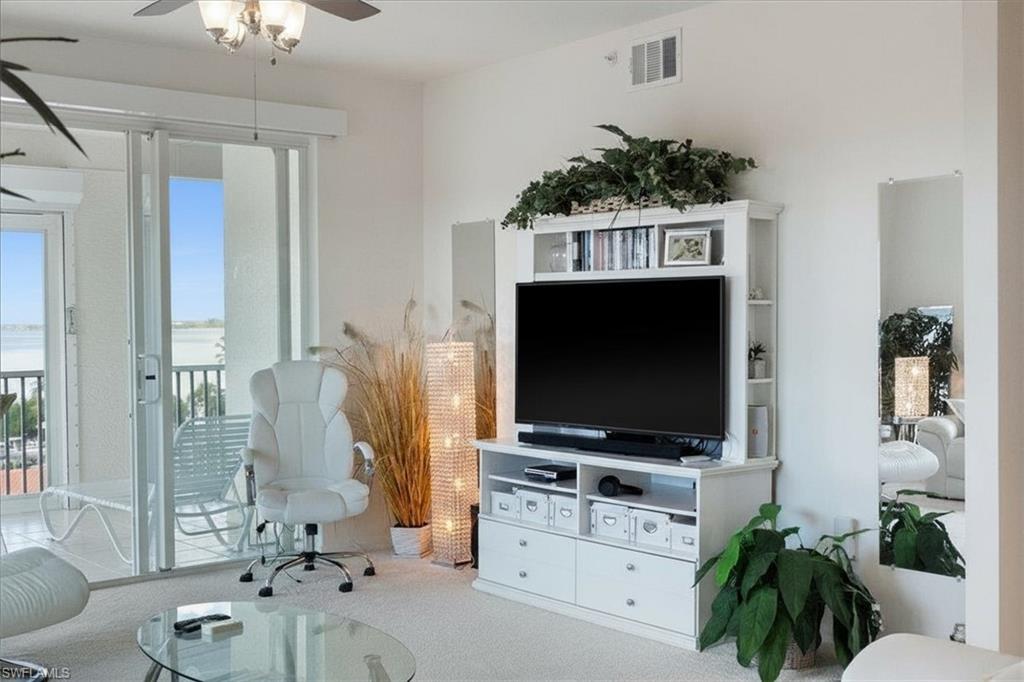 14819 Laguna DR 501 photo 11