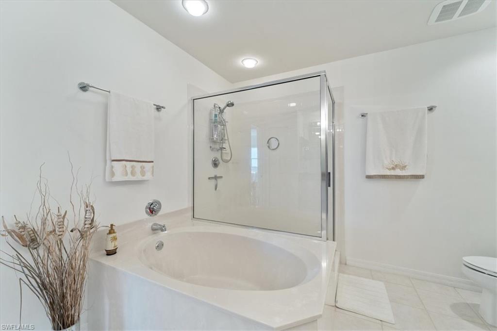 14819 Laguna DR 501 photo 29