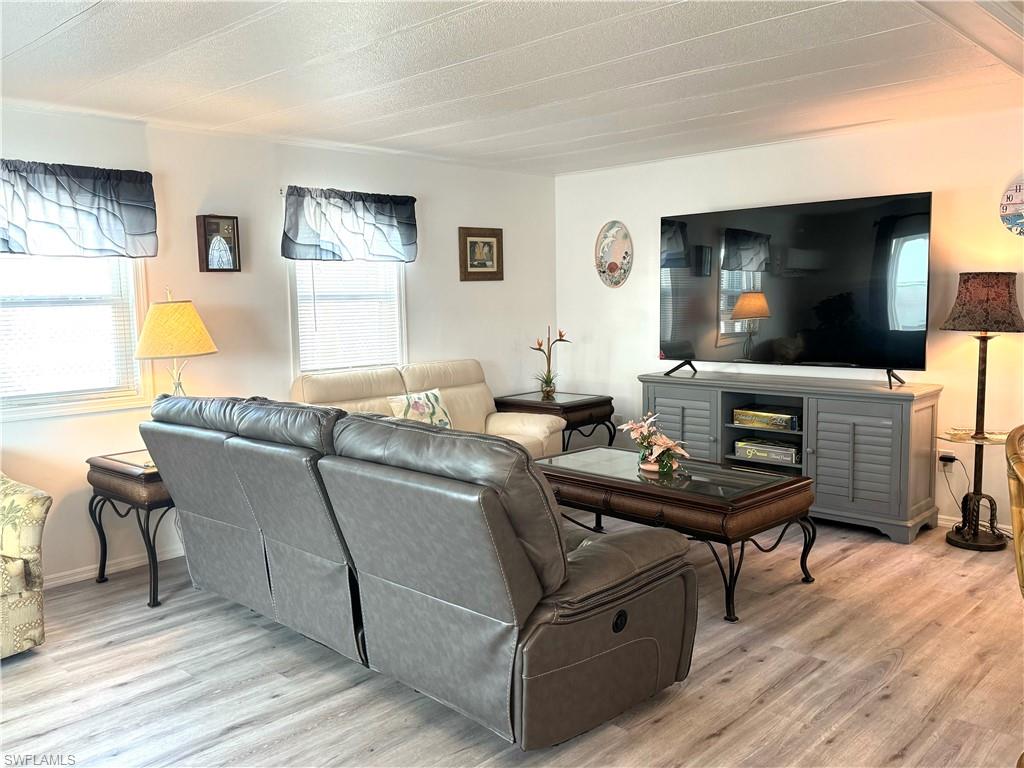 4693 Leilani LN photo 15