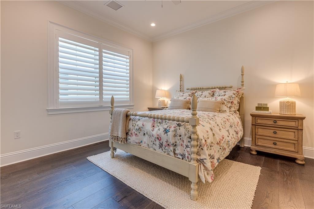 7213 Saona CT photo 10