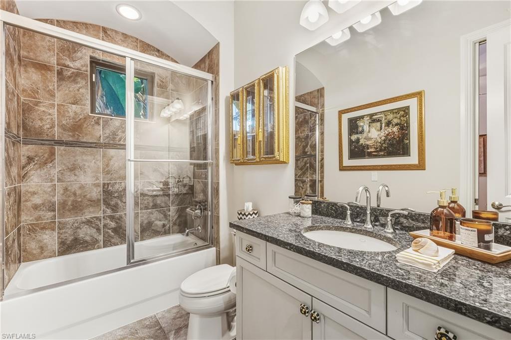 Guest ensuite bath