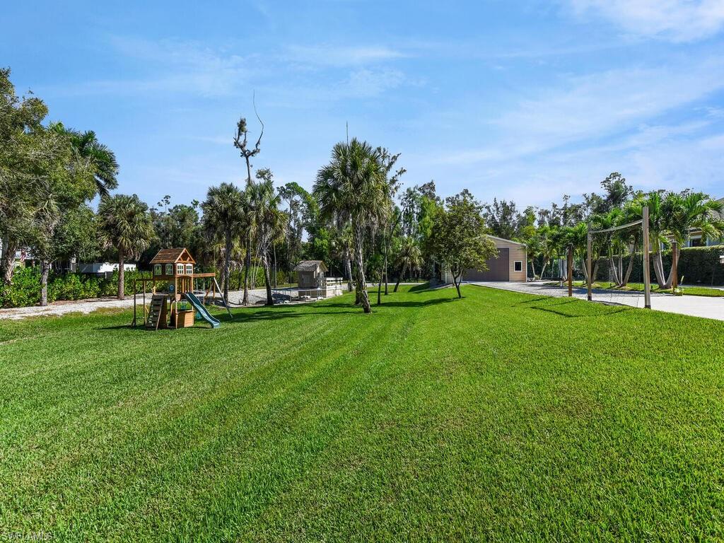 Large Yard w/ Playhouse