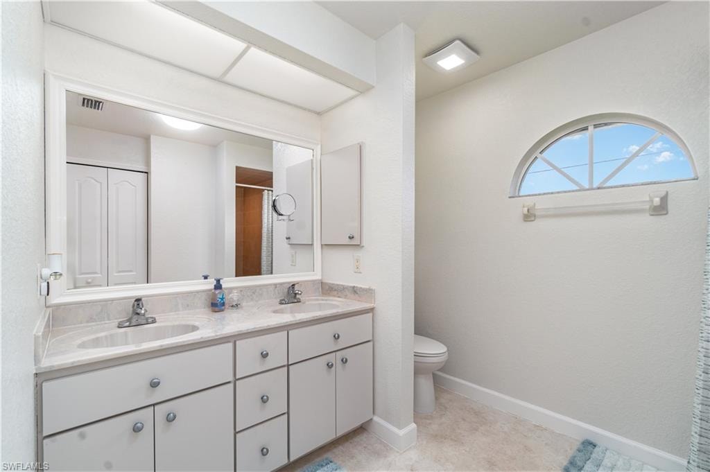 4186 Yucatan CIR photo 16