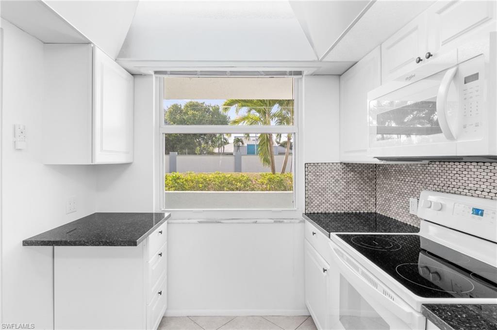 5959 Winkler RD 114 photo 9