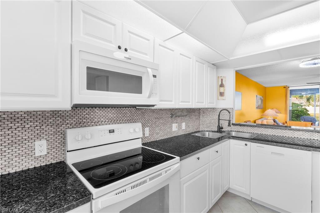 5959 Winkler RD 114 photo 8