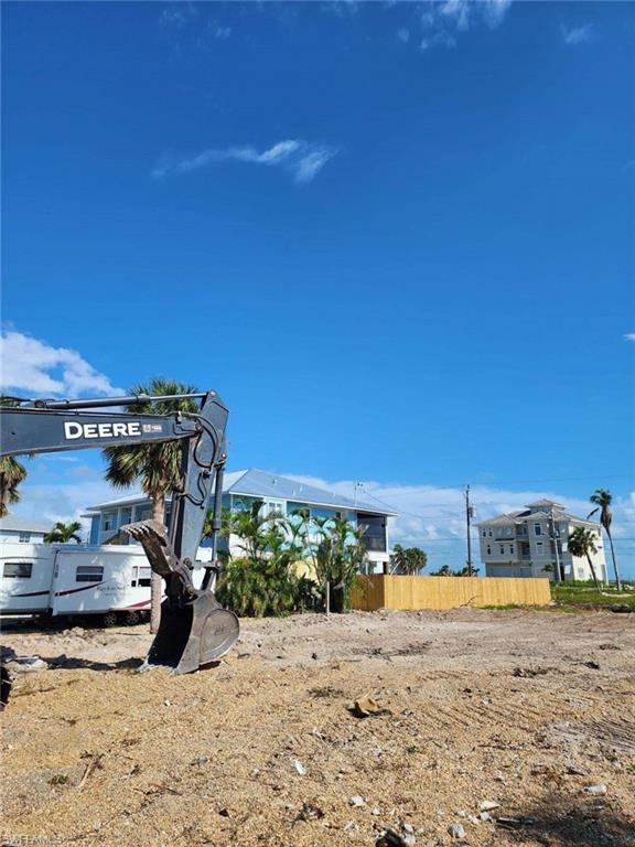 7910 Buccaneer DR photo 6