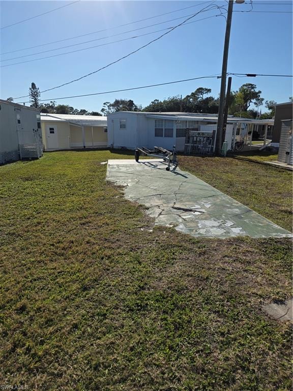 View of grassy yard