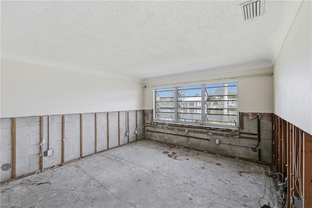111 SW 49th TER photo 22